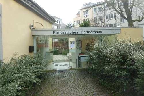 "Das Eine und das Andere", Ausstellung im Kurfürstlichen Gärtnerhaus Bonn zusammen mit der Bildhauerin Lotte Thünker, März 2016, Fotos Lilian Szokody